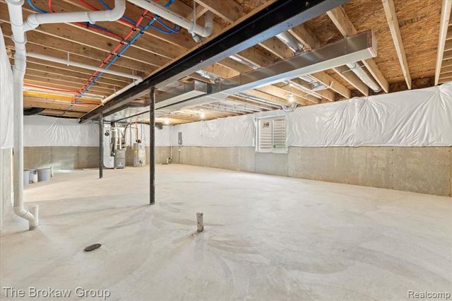 1435 Luxington Drive, Lapeer, MI 48446