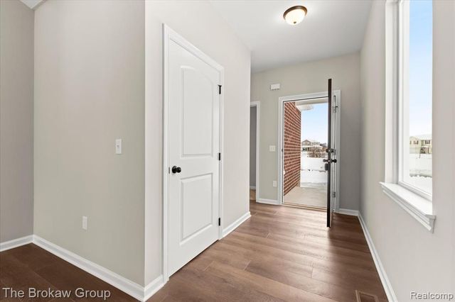 1435 Luxington Drive, Lapeer, MI 48446