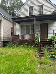 12118 S LOWE Avenue, Chicago, IL 60628