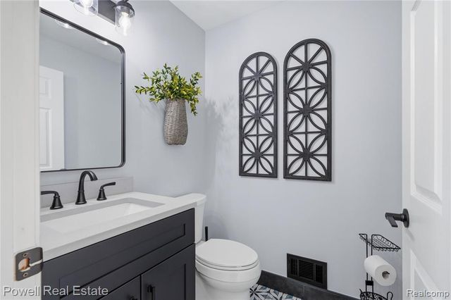 50772 Alden Drive, Macomb, MI 48044