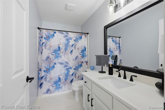 50772 Alden Drive, Macomb, MI 48044