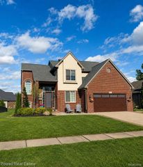50772 Alden Drive, Macomb, MI 48044