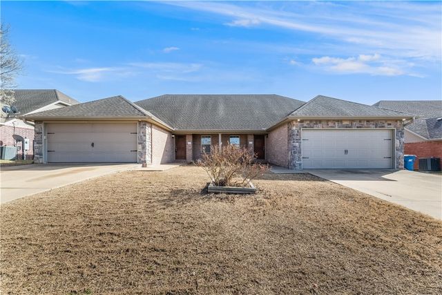 3005 SW Deerfield Boulevard 2, Bentonville, AR 72713