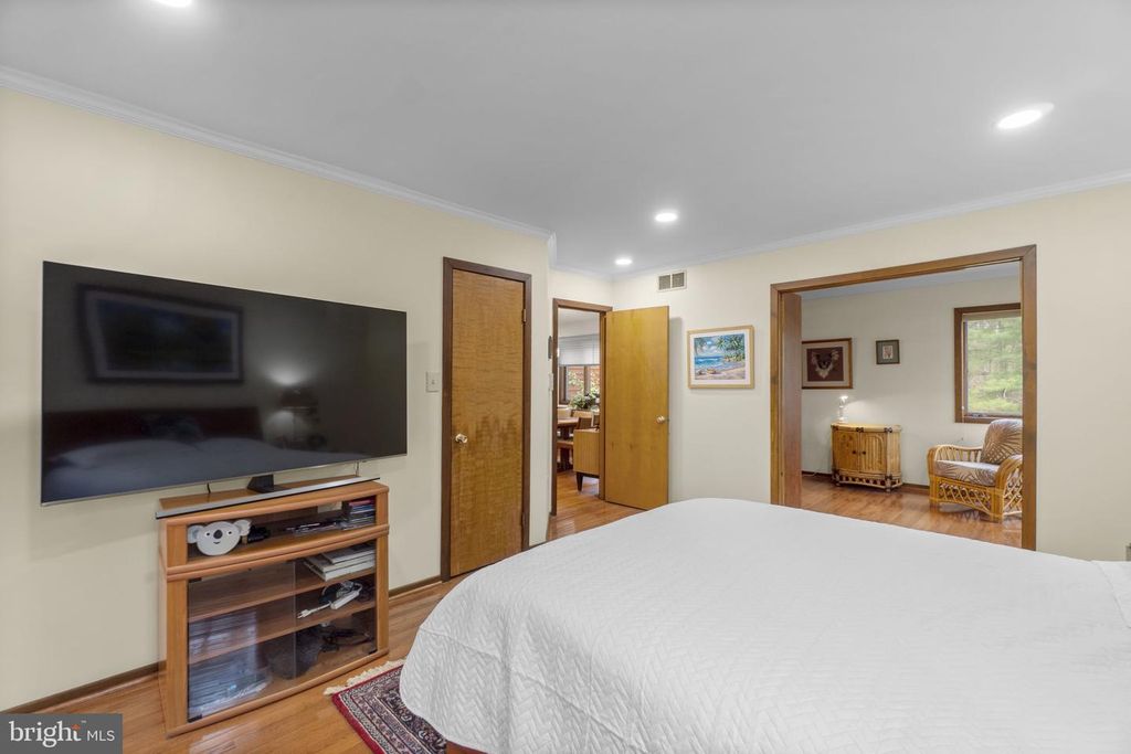 Image 20 of property listing at 7314 MEADOW WOOD WAY, Clarksville, MD 21029