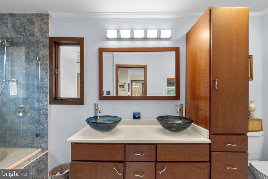 Image 21 of property listing at 7314 MEADOW WOOD WAY, Clarksville, MD 21029