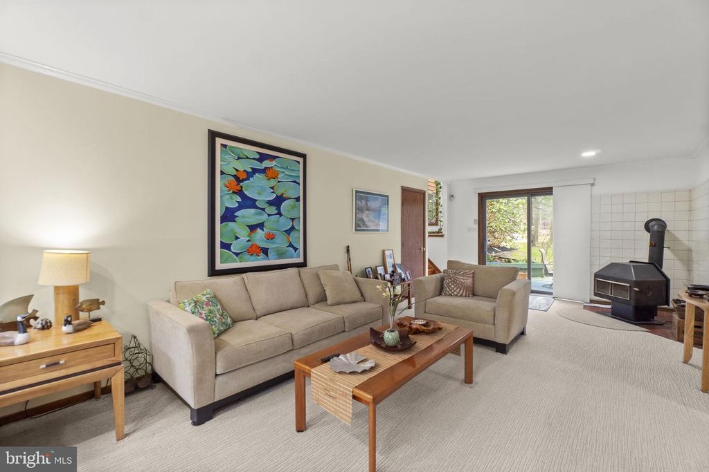 Image 23 of property listing at 7314 MEADOW WOOD WAY, Clarksville, MD 21029