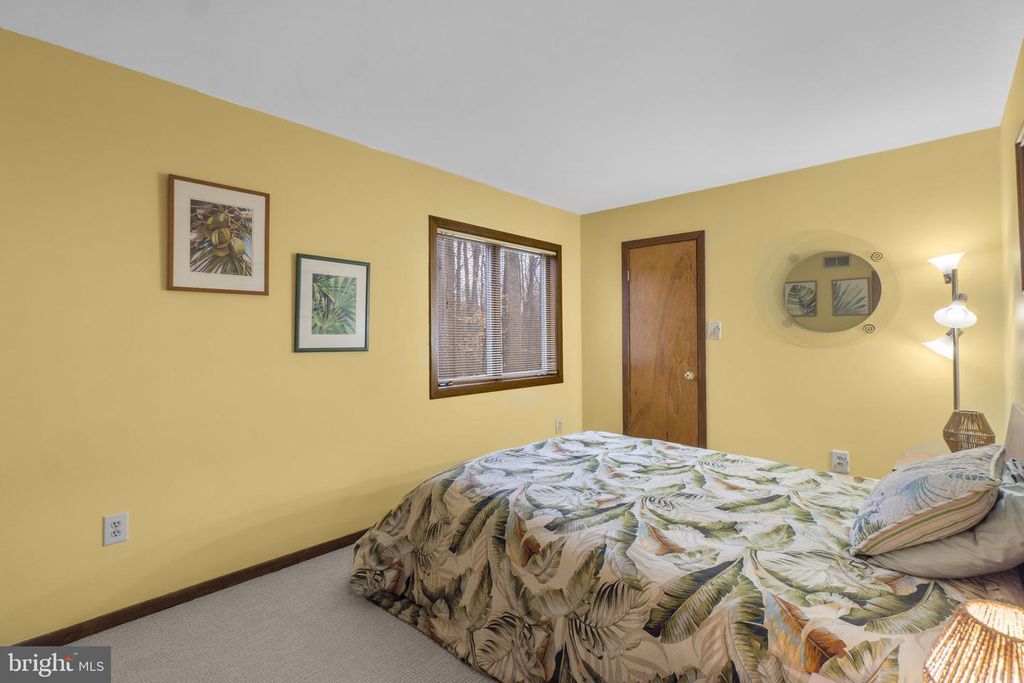 Image 31 of property listing at 7314 MEADOW WOOD WAY, Clarksville, MD 21029