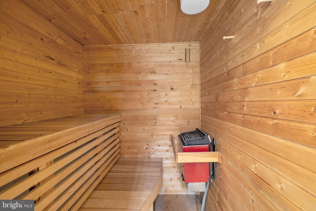 Image 32 of property listing at 7314 MEADOW WOOD WAY, Clarksville, MD 21029