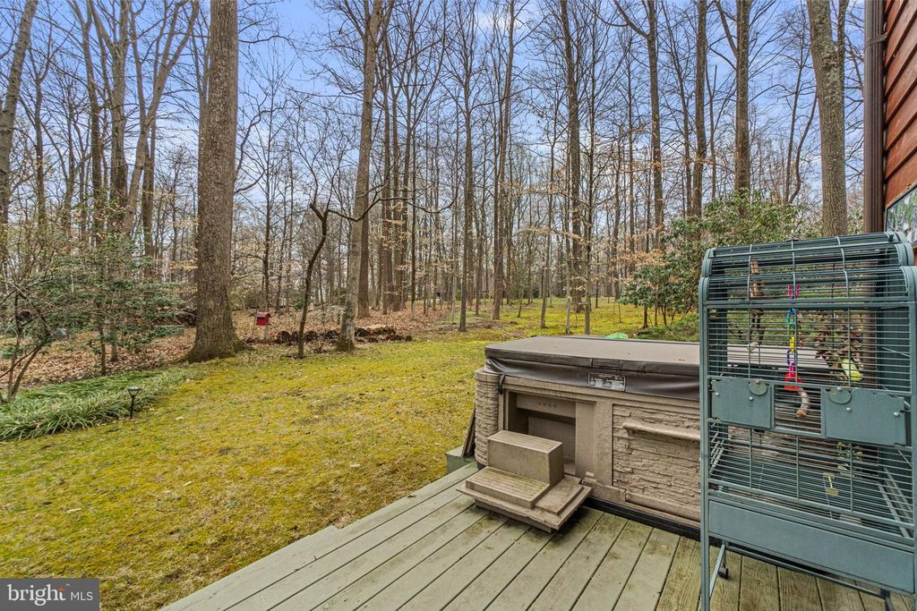Image 39 of property listing at 7314 MEADOW WOOD WAY, Clarksville, MD 21029