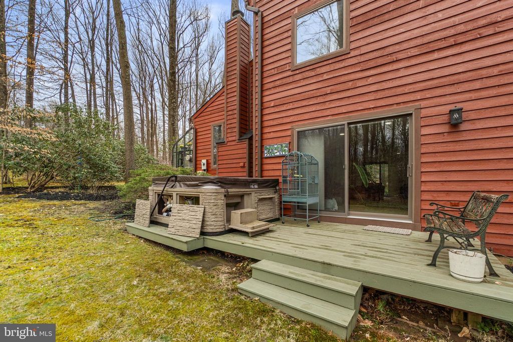 Image 40 of property listing at 7314 MEADOW WOOD WAY, Clarksville, MD 21029