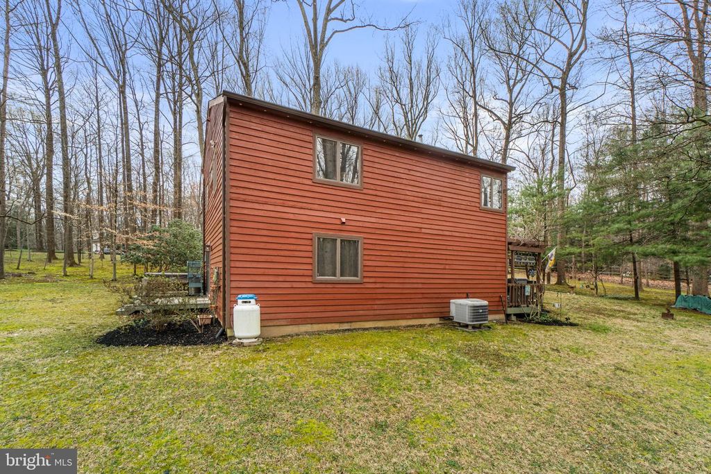 Image 43 of property listing at 7314 MEADOW WOOD WAY, Clarksville, MD 21029