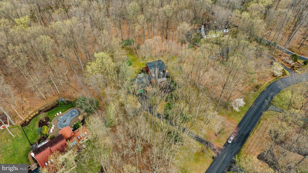 Image 45 of property listing at 7314 MEADOW WOOD WAY, Clarksville, MD 21029