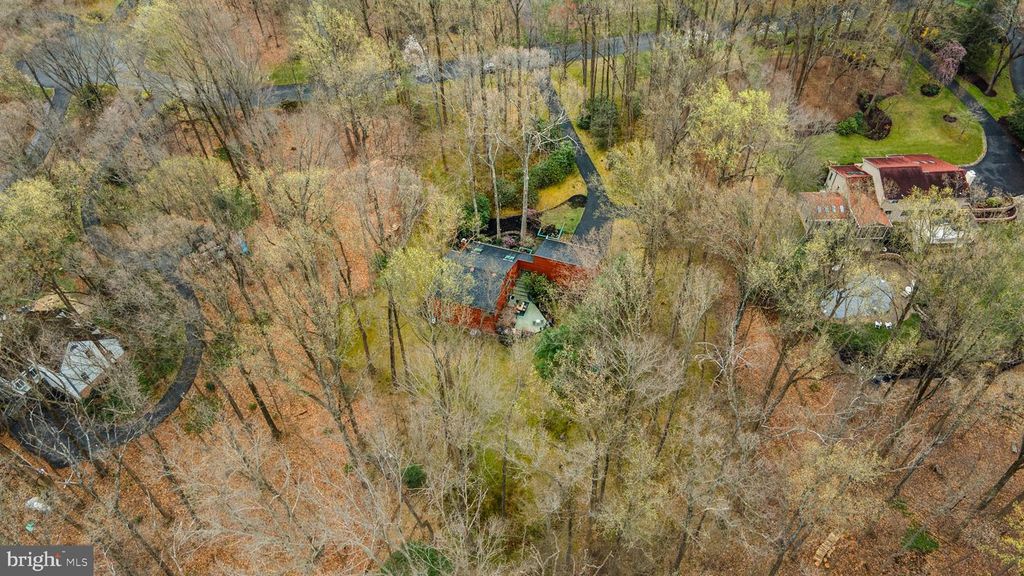 Image 53 of property listing at 7314 MEADOW WOOD WAY, Clarksville, MD 21029