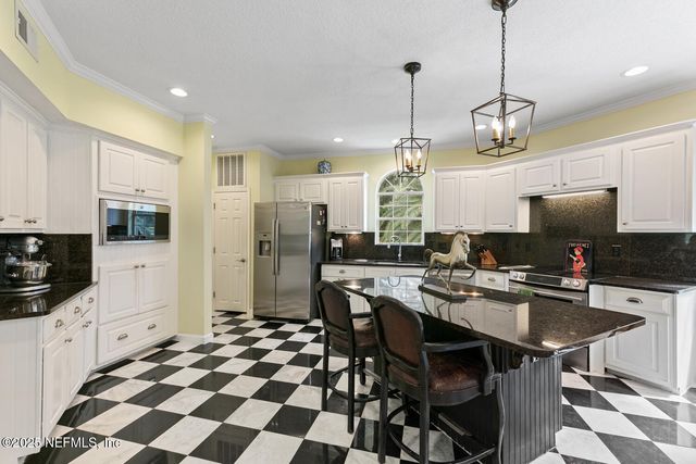 3267 JUPITER HILLS Circle E, Jacksonville, FL 32225