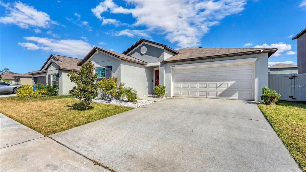 Image 2 of property listing at 15423 MILLER CREEK DRIVE, Sun City Center, FL 33573