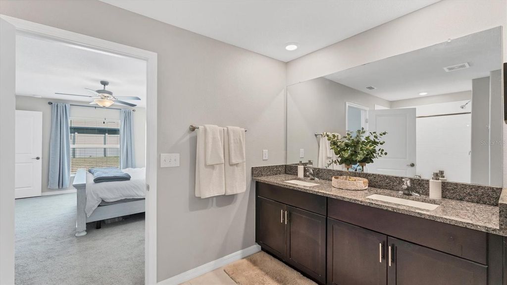 Image 19 of property listing at 15423 MILLER CREEK DRIVE, Sun City Center, FL 33573