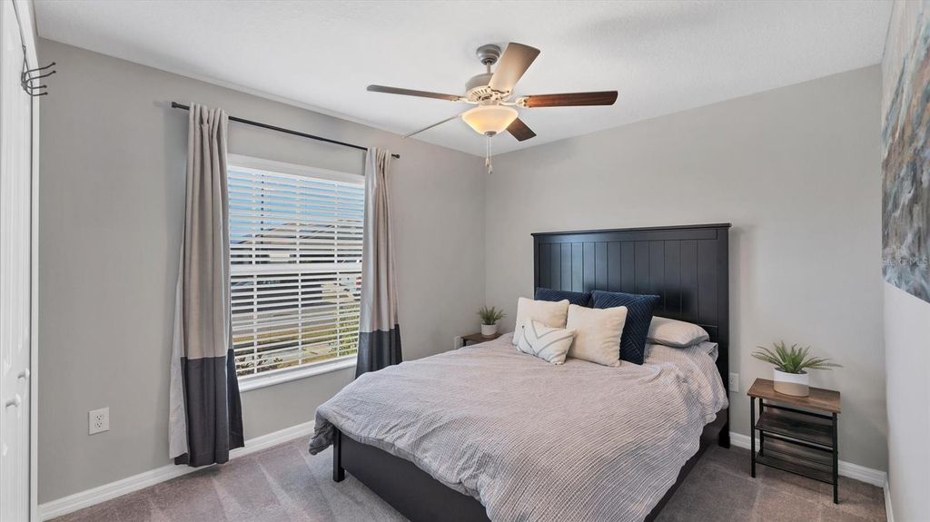 Image 20 of property listing at 15423 MILLER CREEK DRIVE, Sun City Center, FL 33573