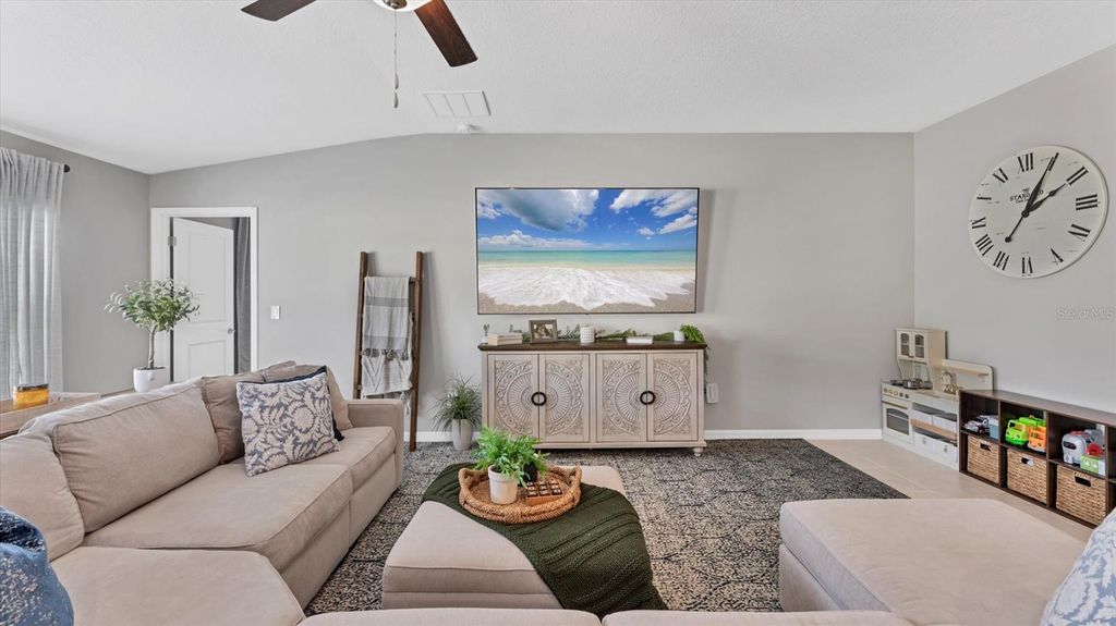 Image 5 of property listing at 15423 MILLER CREEK DRIVE, Sun City Center, FL 33573