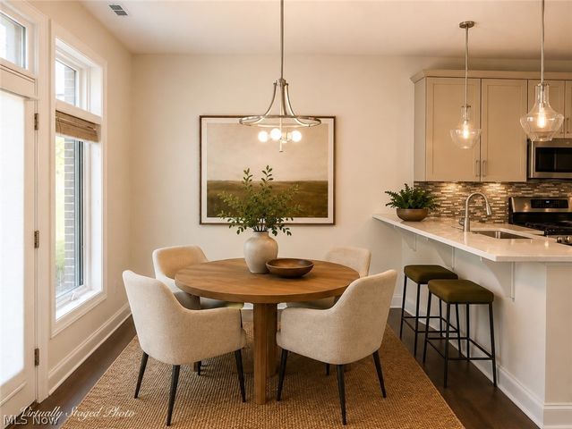 1361 Slate Court, Cleveland Heights, OH 44118