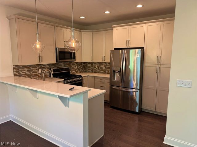 1361 Slate Court, Cleveland Heights, OH 44118