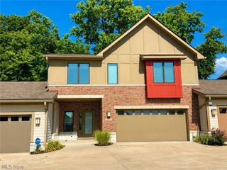 1361 Slate Court, Cleveland Heights, OH 44118