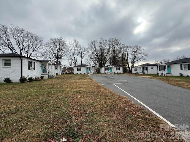 2213 Alma Court, Charlotte, NC 28206