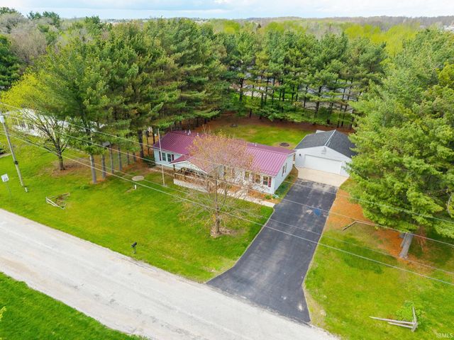 54 EMS D21c Lane, Syracuse, IN 46567