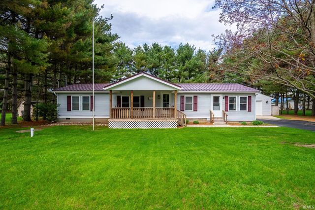 54 EMS D21c Lane, Syracuse, IN 46567
