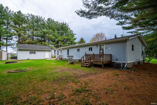 54 EMS D21c Lane, Syracuse, IN 46567