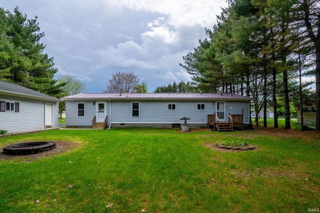 54 EMS D21c Lane, Syracuse, IN 46567
