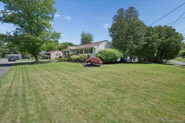 2 Debra Lee Court, West Nyack, NY 10994