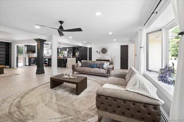 2 Debra Lee Court, West Nyack, NY 10994