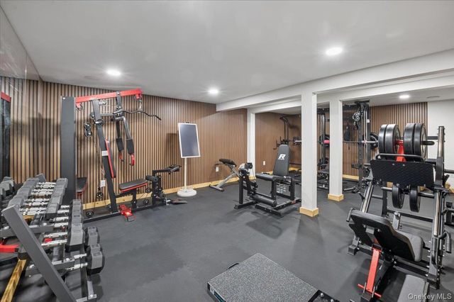 2 Debra Lee Court, West Nyack, NY 10994
