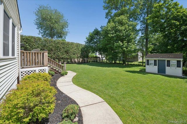 2 Debra Lee Court, West Nyack, NY 10994