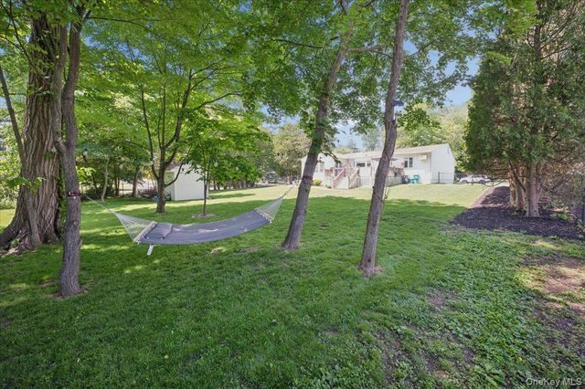 2 Debra Lee Court, West Nyack, NY 10994