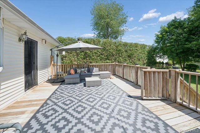 2 Debra Lee Court, West Nyack, NY 10994