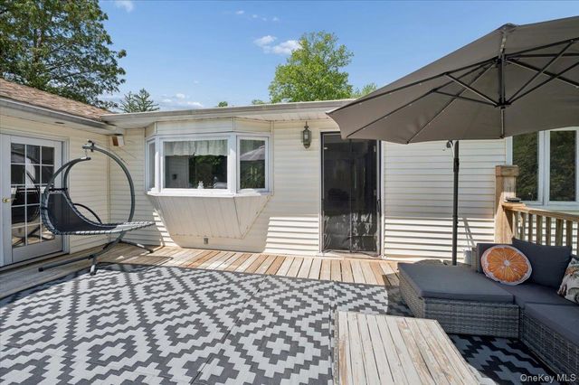 2 Debra Lee Court, West Nyack, NY 10994