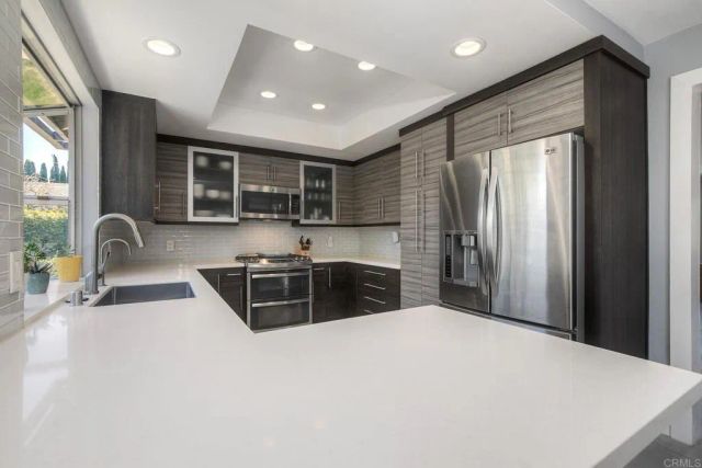 1665 Sandalwood Lane, Carlsbad, CA 92008
