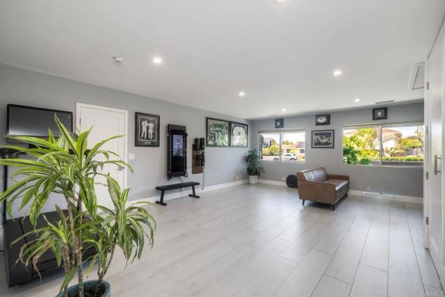 1665 Sandalwood Lane, Carlsbad, CA 92008