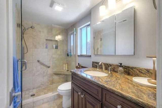 1665 Sandalwood Lane, Carlsbad, CA 92008