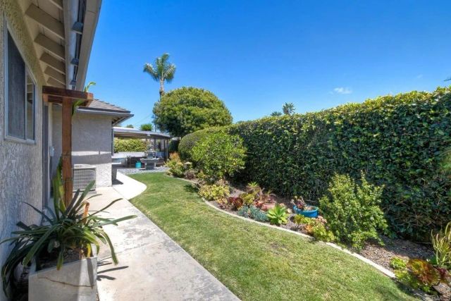 1665 Sandalwood Lane, Carlsbad, CA 92008