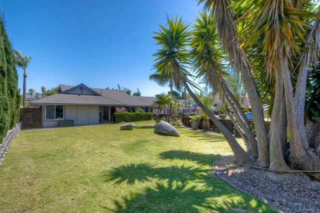 1665 Sandalwood Lane, Carlsbad, CA 92008