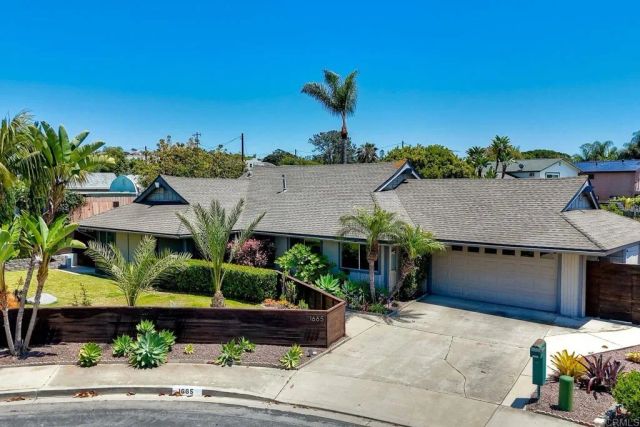 1665 Sandalwood Lane, Carlsbad, CA 92008