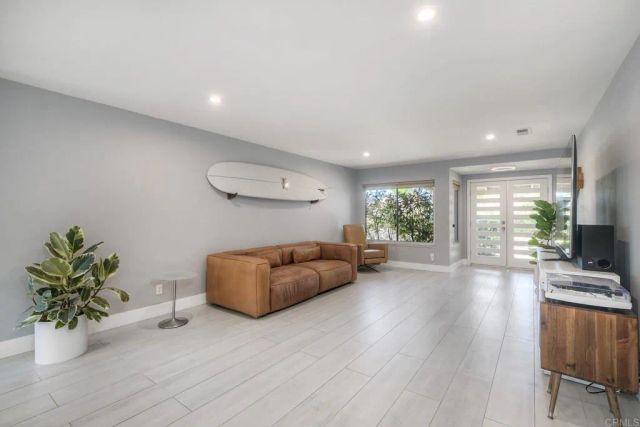 1665 Sandalwood Lane, Carlsbad, CA 92008