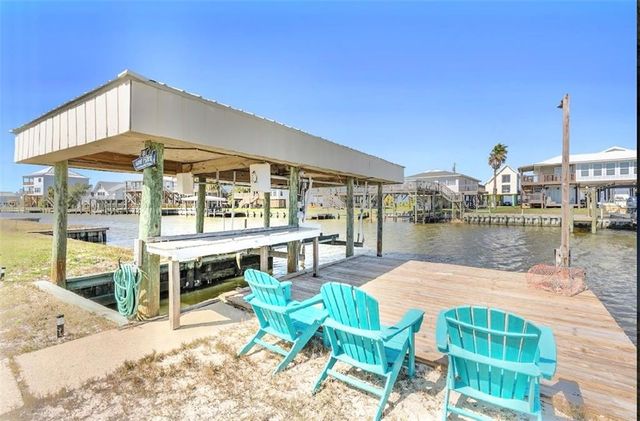 2206 Bienville Boulevard, Dauphin Island, AL 36528