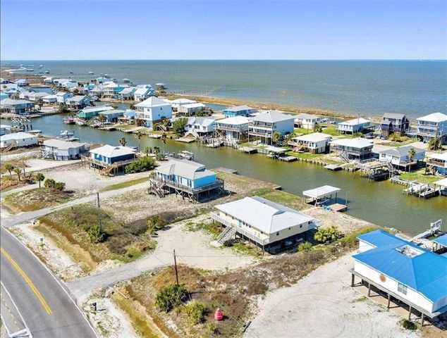 2206 Bienville Boulevard, Dauphin Island, AL 36528
