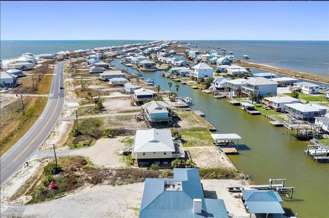 2206 Bienville Boulevard, Dauphin Island, AL 36528