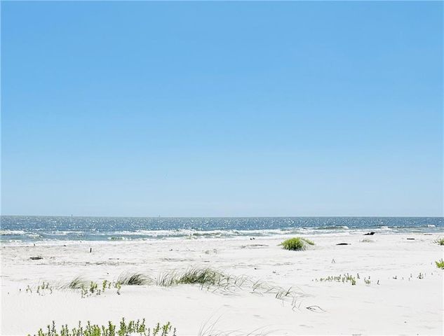 2206 Bienville Boulevard, Dauphin Island, AL 36528