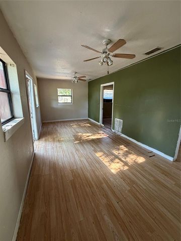 10114 E COLUMBUS DRIVE, Tampa, FL 33619