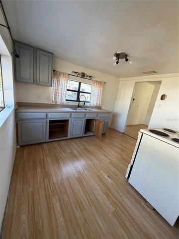 10114 E COLUMBUS DRIVE, Tampa, FL 33619